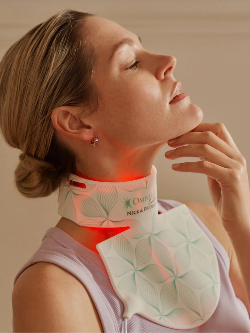 NEW Omnilux Contour Neck & Décolleté - Picture 2 of 6